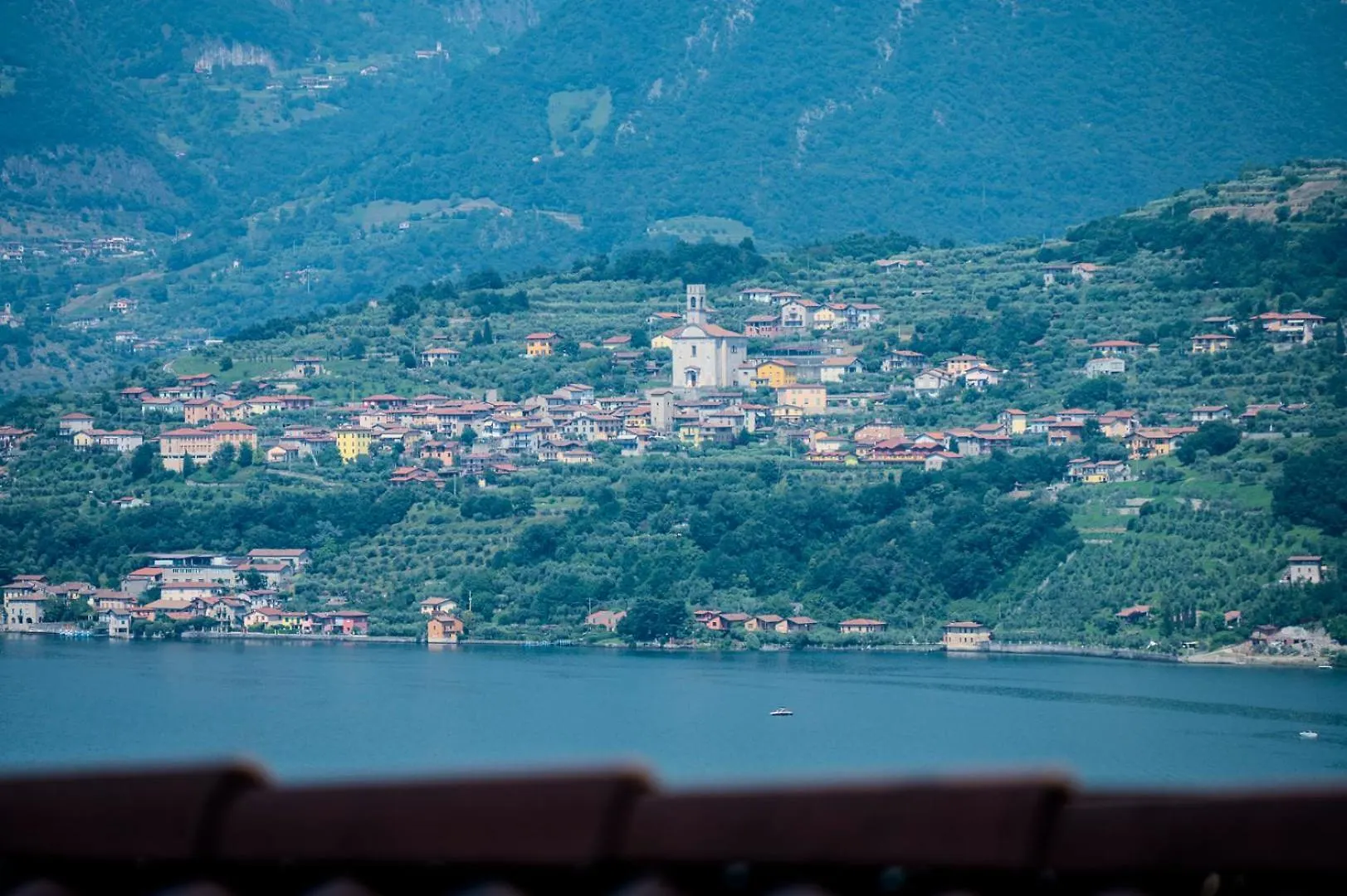 Italian Vacation Homes - Iseo Lake Vista Retreat Tavernola Bergamasca Apartmán