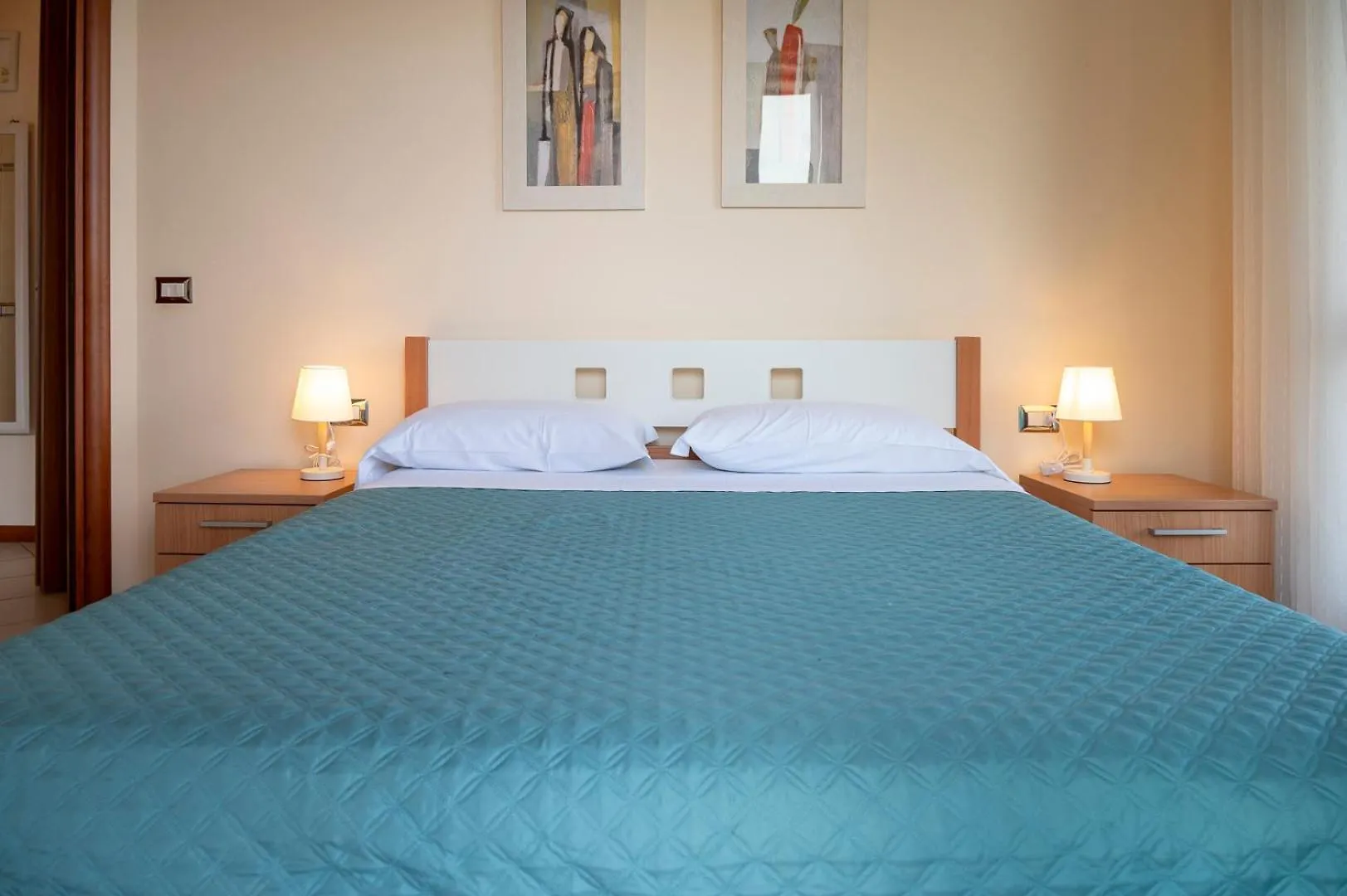 Italian Vacation Homes - Iseo Lake Vista Retreat Tavernola Bergamasca Apartmán